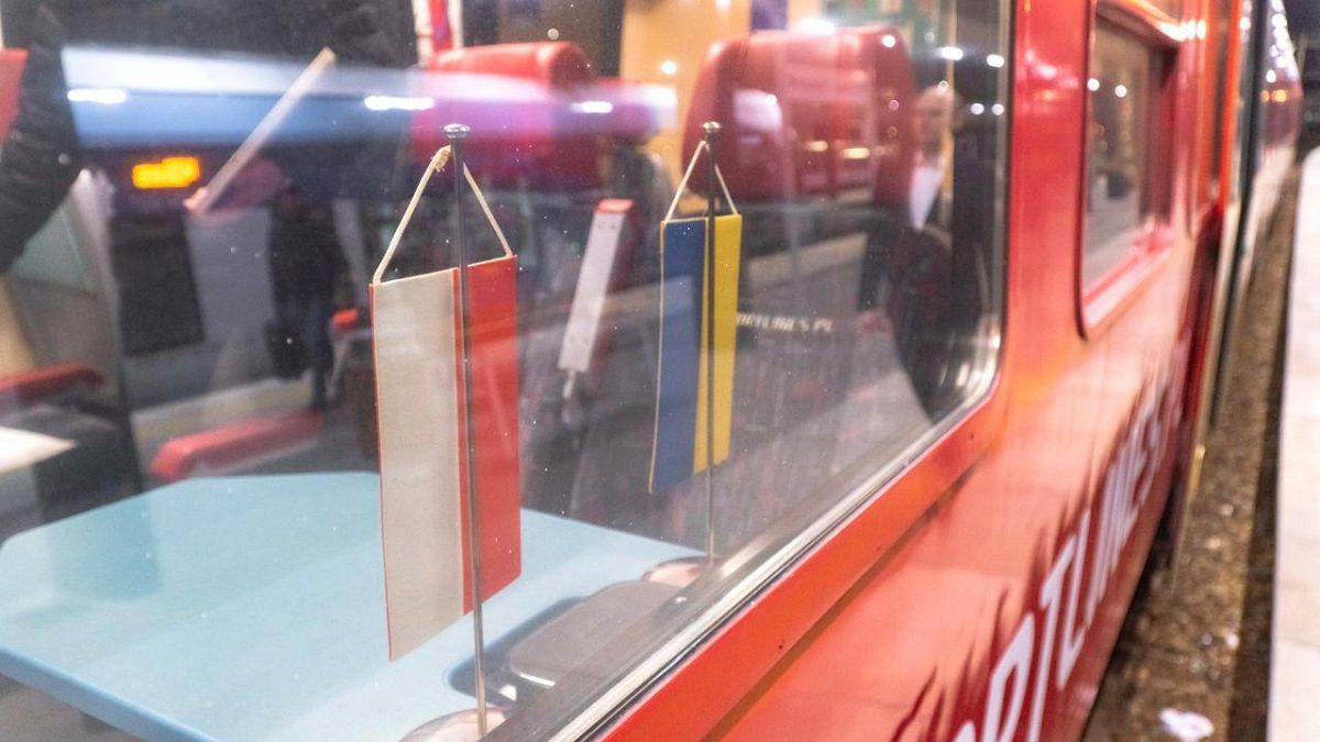 Поїзд Рава-Руська – Варшава Поїзд Рава-Руська – Варшава