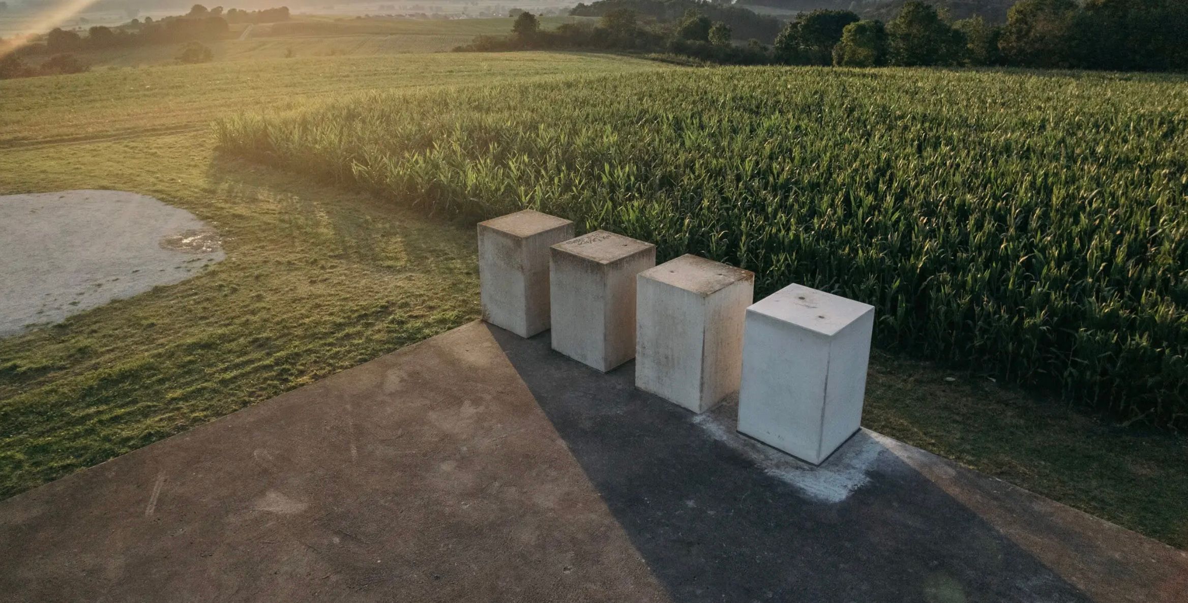 В Германии жители строят "Пирамиду времени" В Германии жители строят "Пирамиду времени"