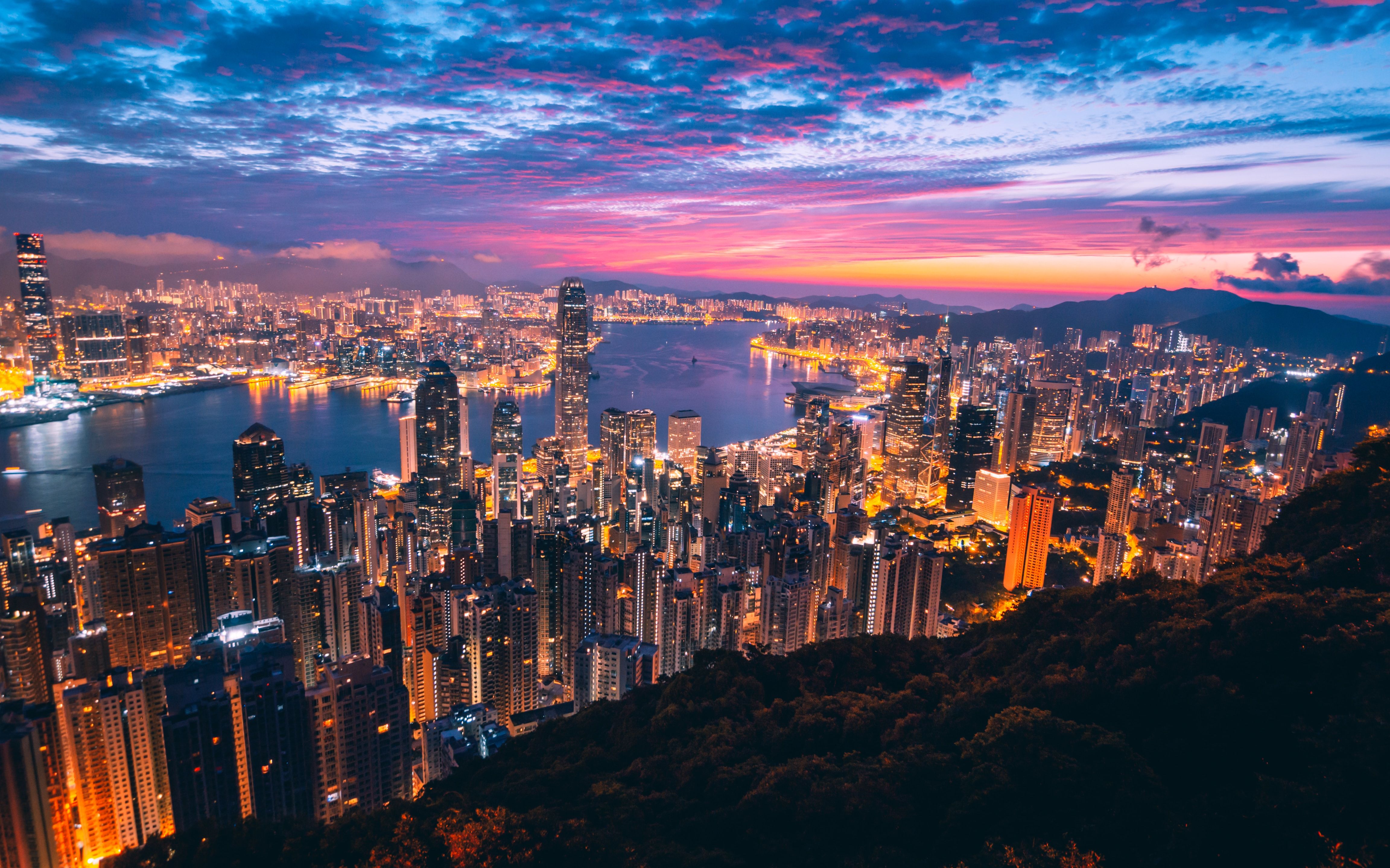 Гонконг предлагает туристам ваучеры на еду и напитки в ресторанах и барах.