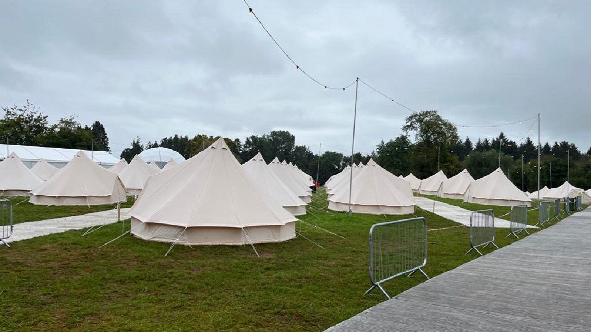 Палатки в Страдбалли, в которых живут беженцы