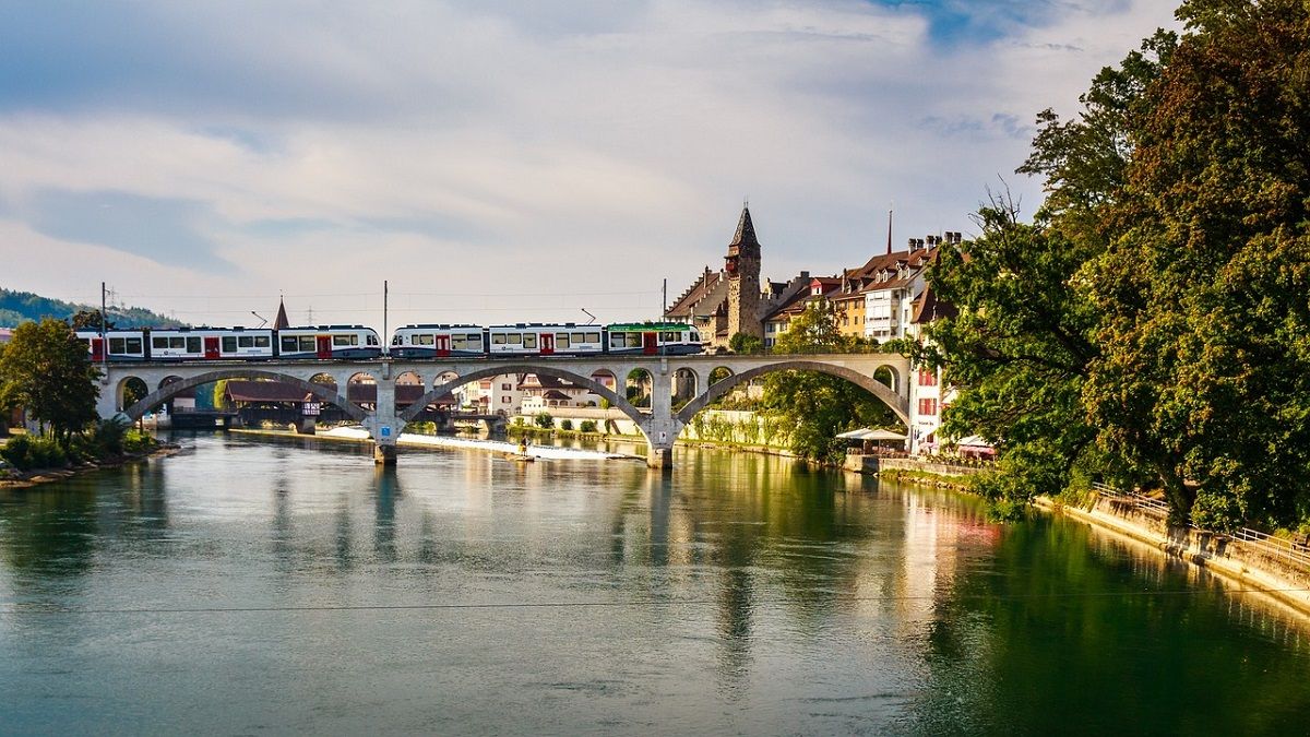 Швейцария предоставила убежище для 65 тысяч украинцев Швейцария предоставила убежище для 65 тысяч украинцев