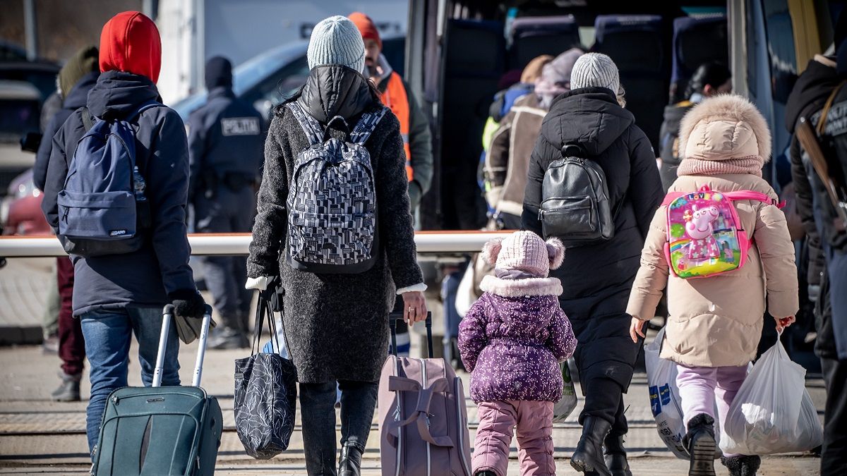 Українці змінили думку щодо життя в інших країнах Українці змінили думку щодо життя в інших країнах