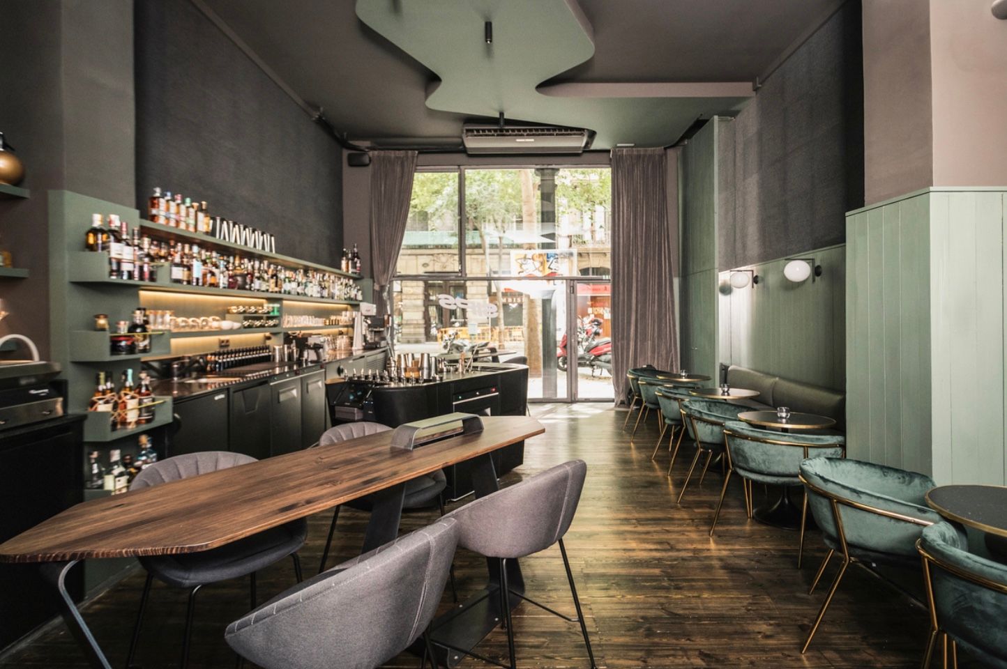 Найкращим баром світу у 2023 році назвали Sips у Барселоні Найкращим баром світу у 2023 році назвали Sips у Барселоні