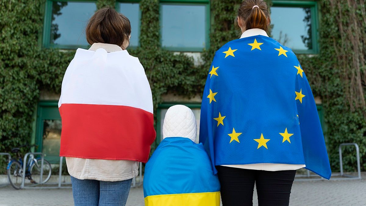 Польща виплатила допомогу для понад мільйона українців