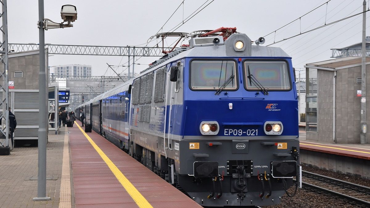 Рейс будет курсировать между Варшавой и Мюнхеном Рейс будет курсировать между Варшавой и Мюнхеном