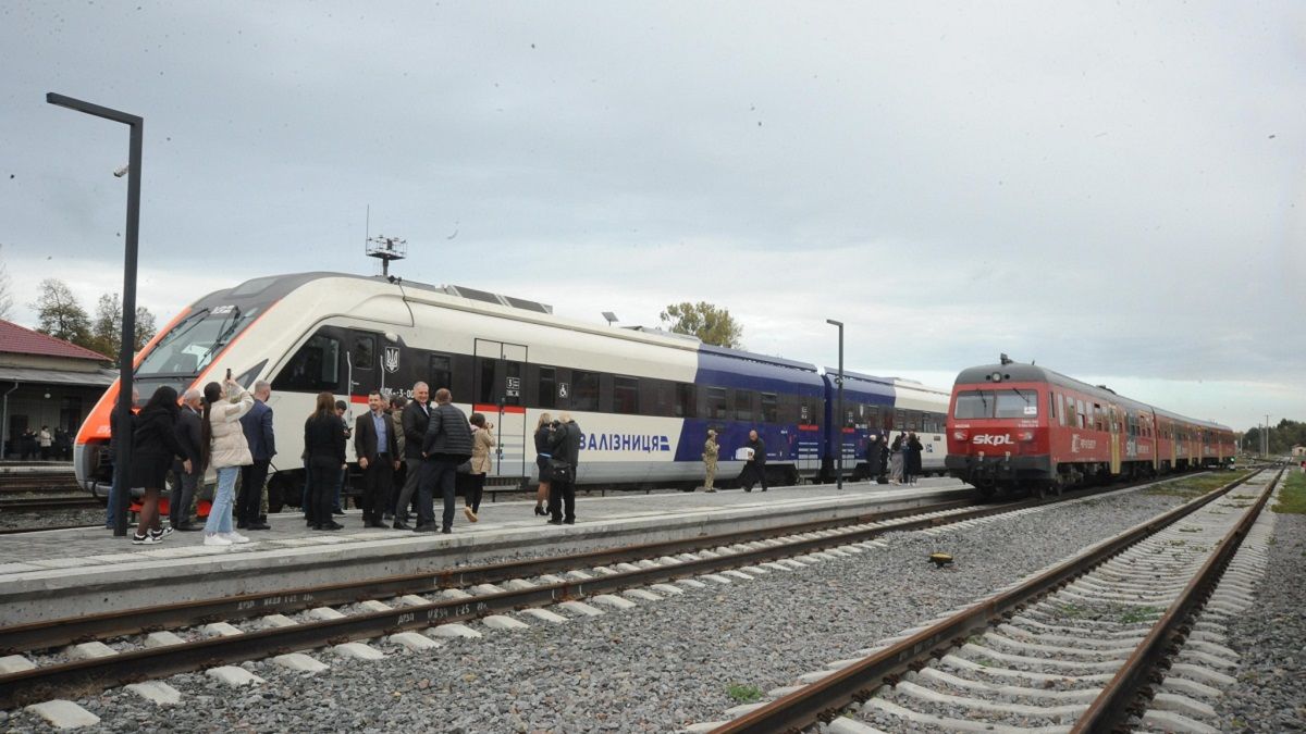 Пересадка у Раві-Руській Пересадка у Раві-Руській