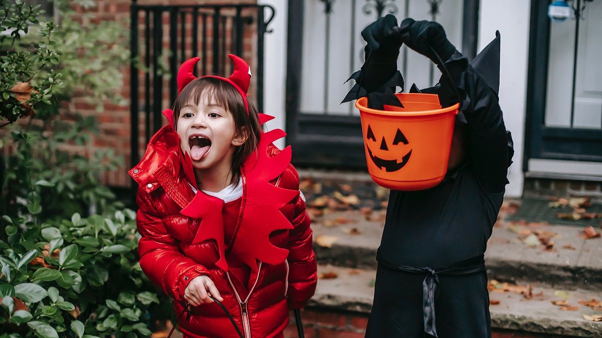 "Костюмы без оружия" касаются даже детей "Костюмы без оружия" касаются даже детей