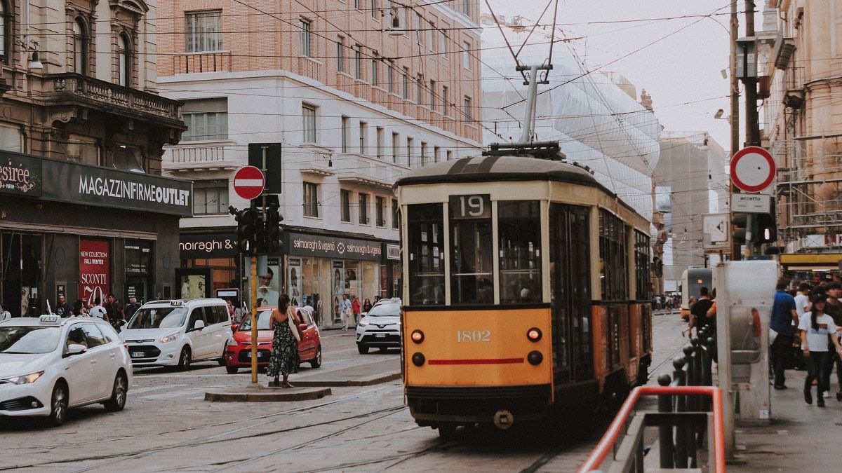 В Мілані хочуть звільнити середмістя від автівок В Мілані хочуть звільнити середмістя від автівок