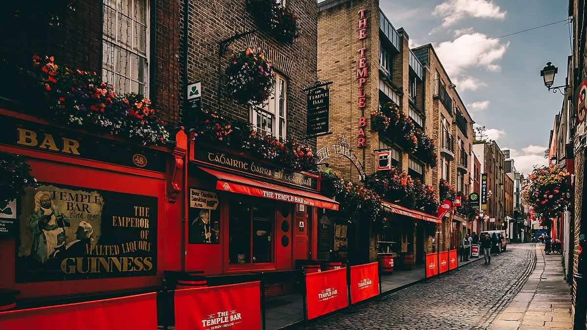 В Ірландії знайшли прихисток майже 100 тисяч українців В Ірландії знайшли прихисток майже 100 тисяч українців