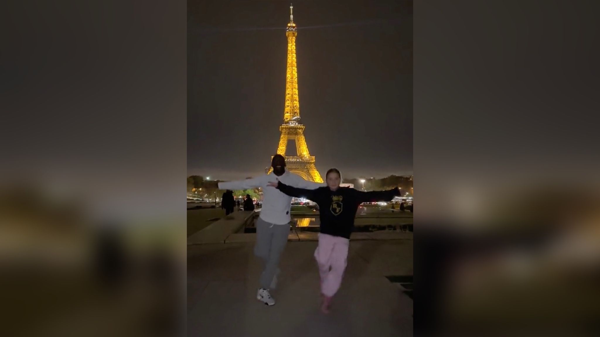 Иностранцы танцуют гопака Иностранцы танцуют гопака