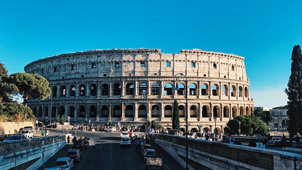 Главная достопримечательность Рима привлекает миллионы туристов
