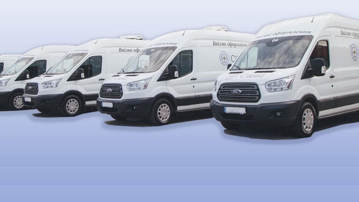 Мобільні центри ДП "Документ" працюють в Італії Мобільні центри ДП "Документ" працюють в Італії