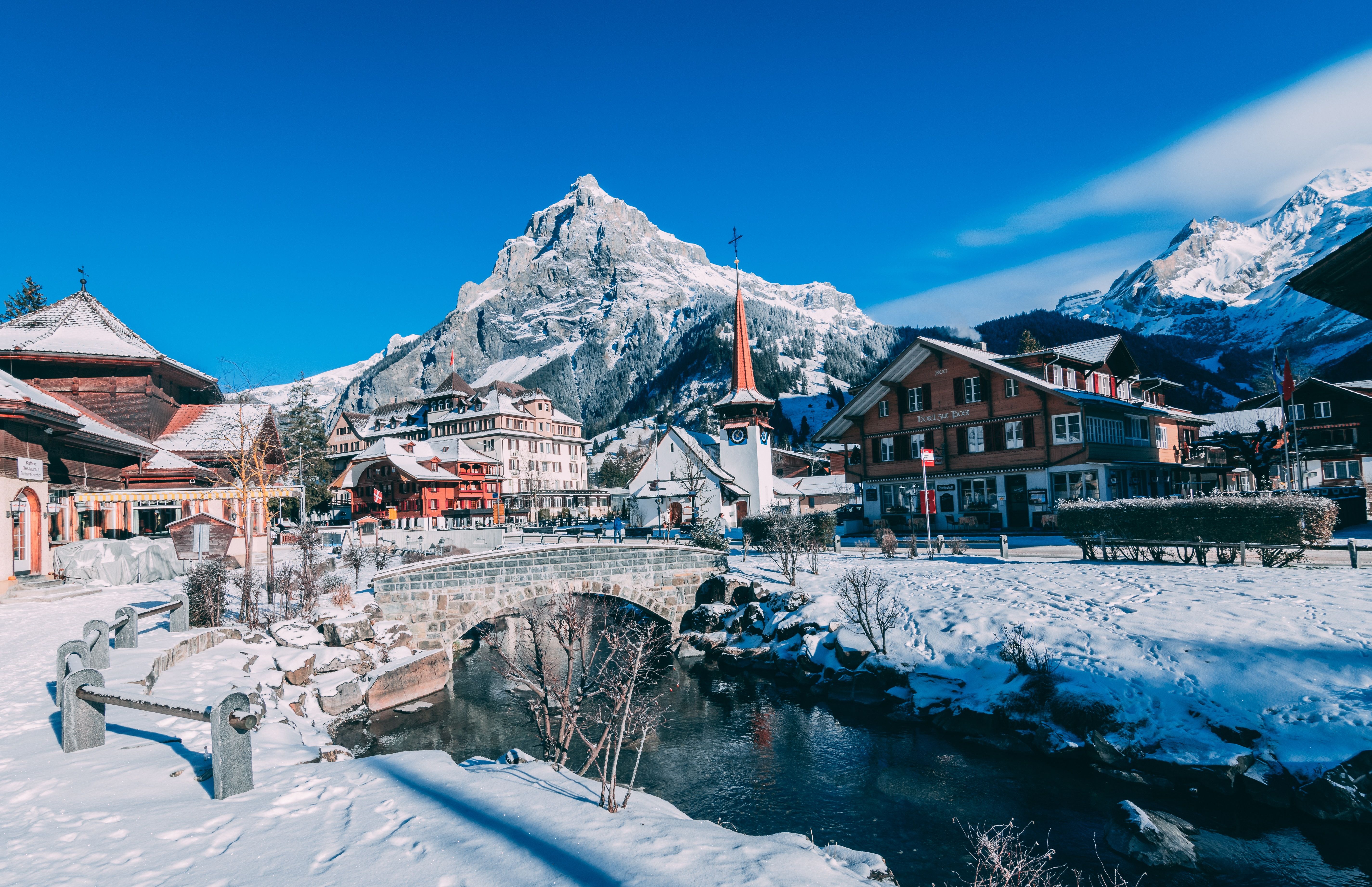 У Швейцарії хочуть дозволити робочі неділі у туристичних локаціях
