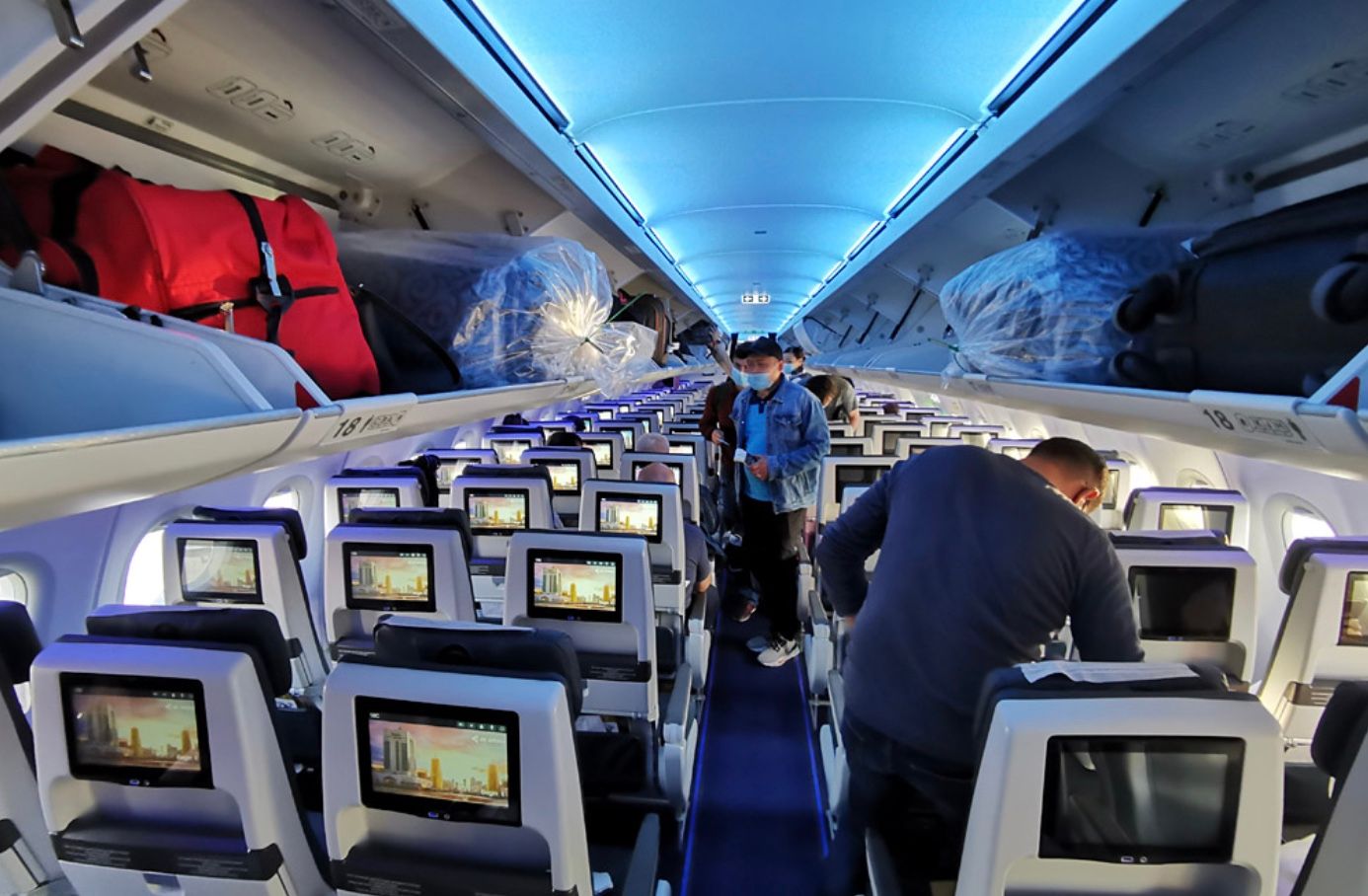 Салон Airbus A320neo Air Astana Салон Airbus A320neo Air Astana