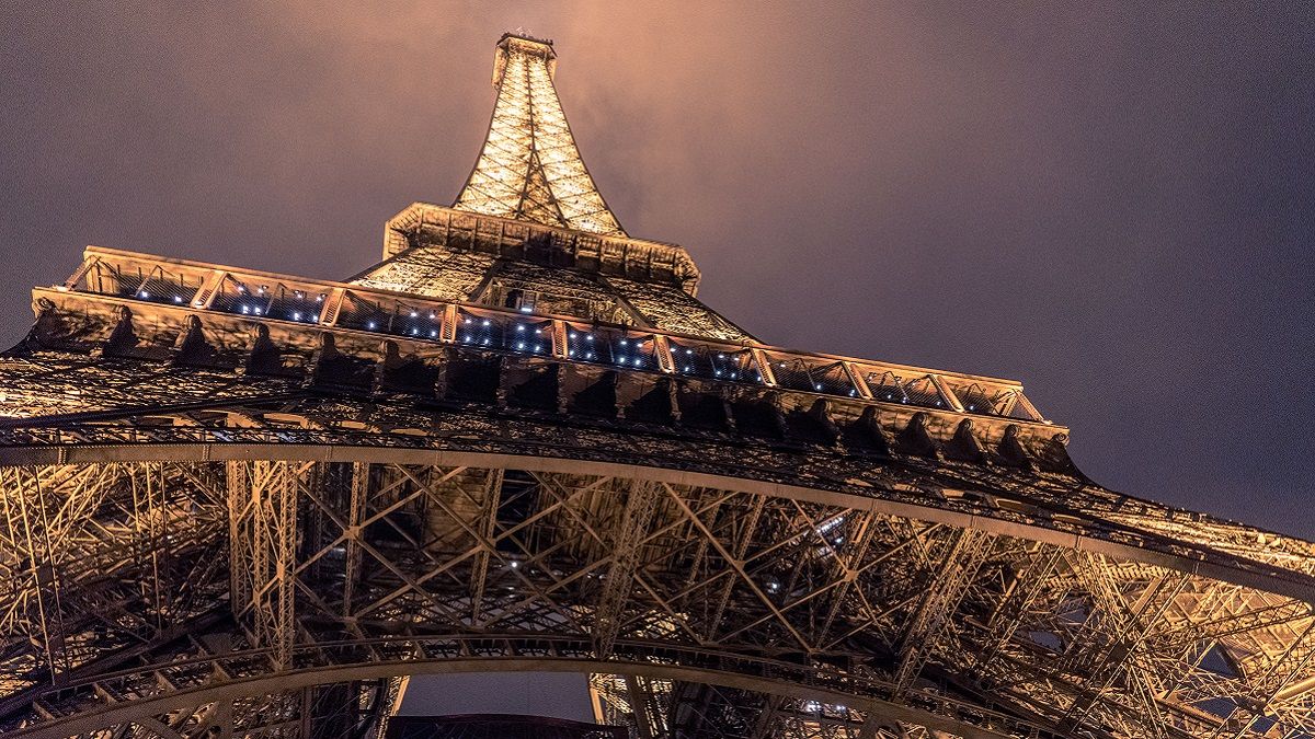 Символ Парижа – Ейфелева вежа