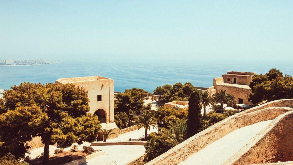 Зима в Испании больше напоминает лето Зима в Испании больше напоминает лето