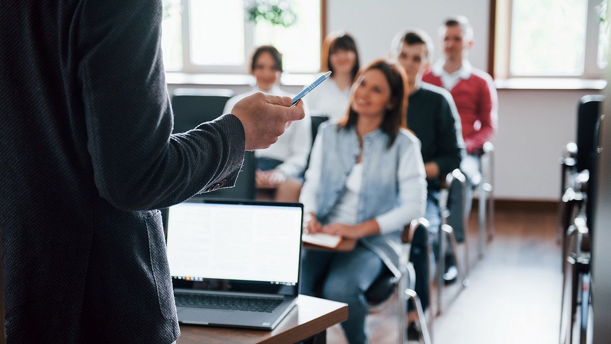 Українці в Німеччині вивчають мову на курсах Українці в Німеччині вивчають мову на курсах