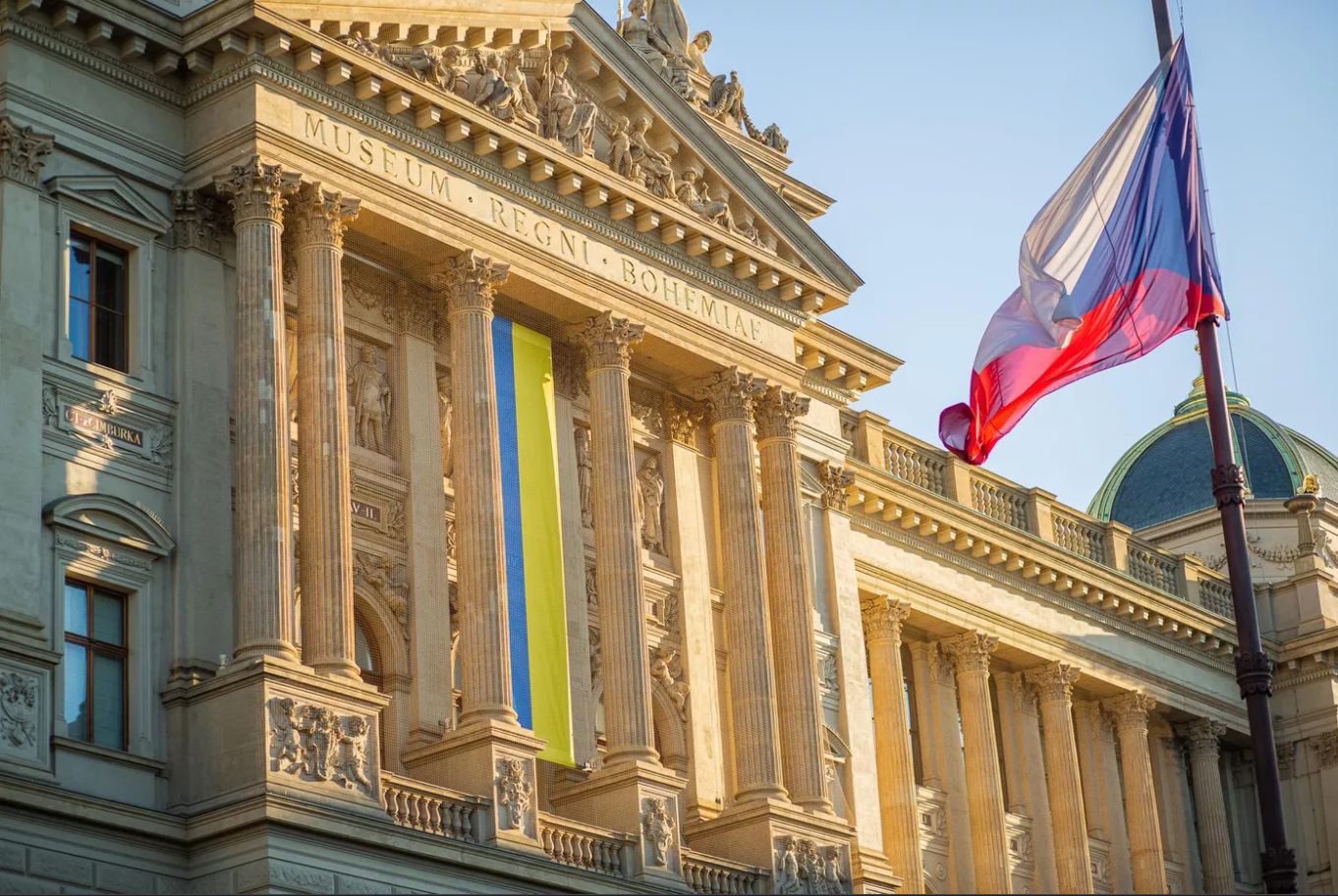 Чехия будет выплатить украинцам, которые будут возвращаться домой Чехия будет выплатить украинцам, которые будут возвращаться домой