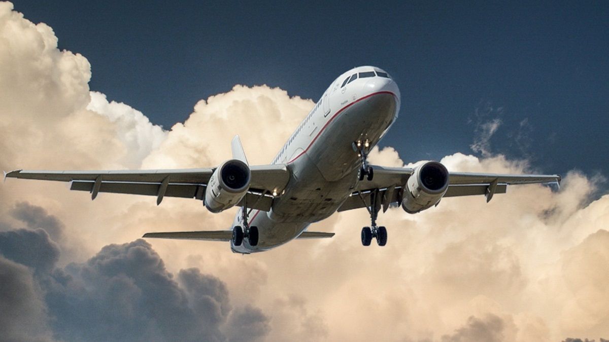 Українські авіакомпанії перебазувалися до Молдови