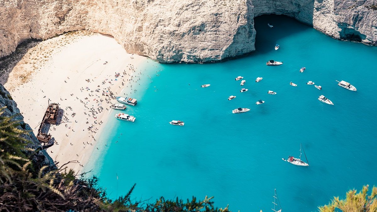 Пляж Навайо постепенно уходит под воду Пляж Навайо постепенно уходит под воду