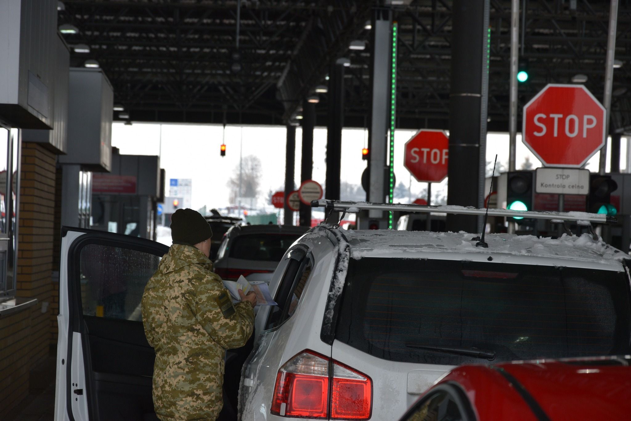 В Польше оценили, когда исчезнут очереди на границе с Украиной В Польше оценили, когда исчезнут очереди на границе с Украиной
