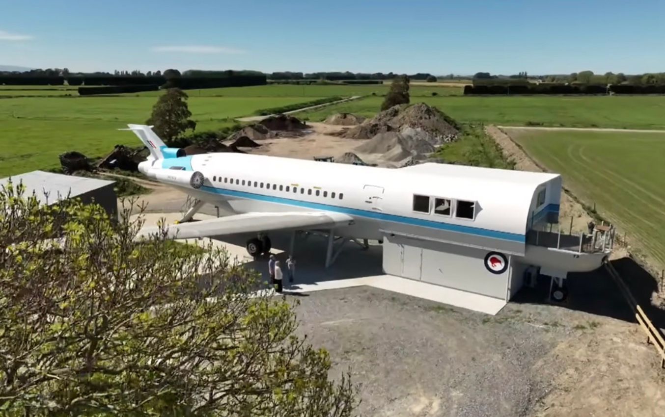 Дом на базе самолета Boeing 727 в Новой Зеландии