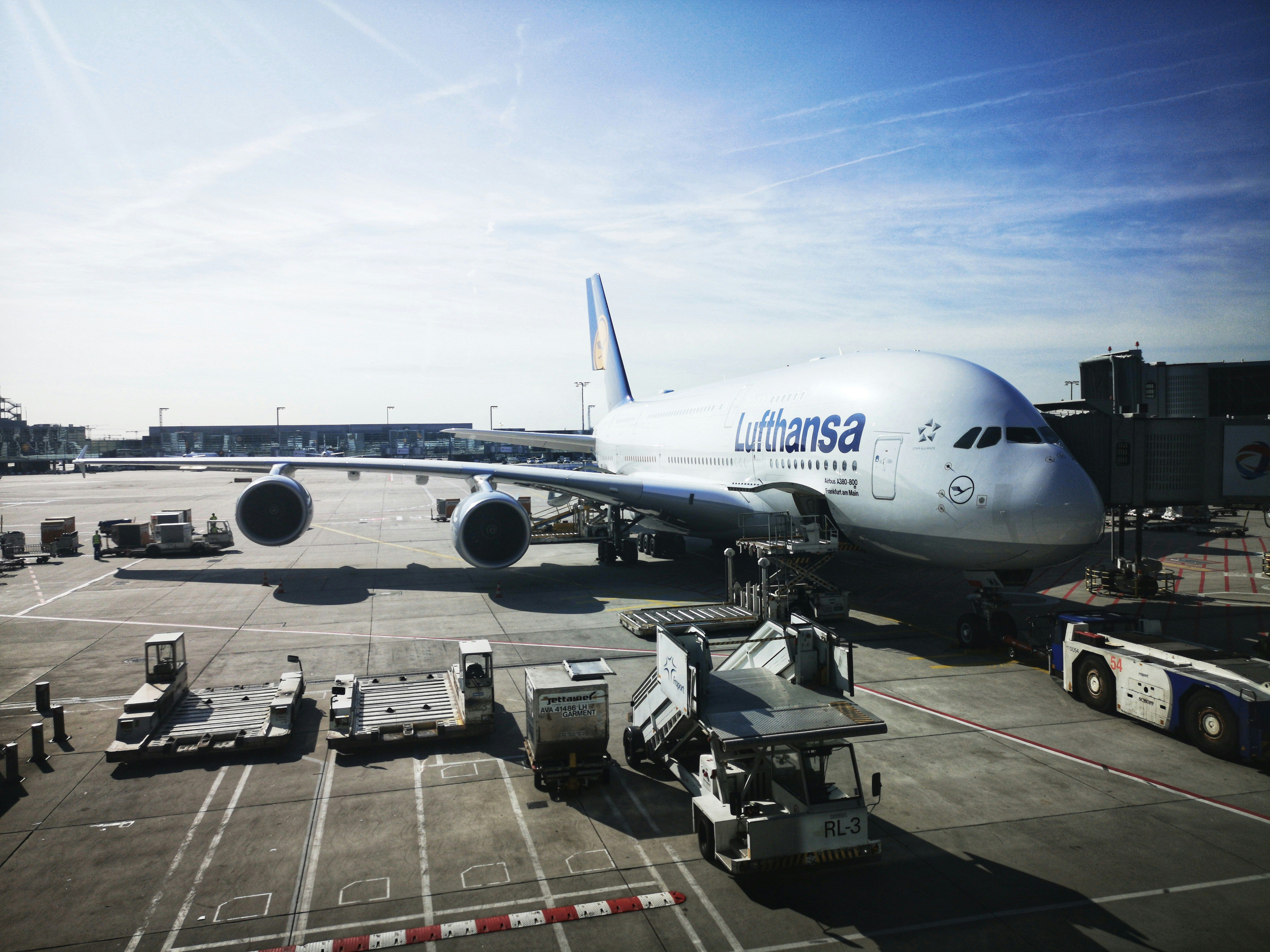 Lufthansa скасовує сотні рейсів через страйк в аеропорту Мюнхена