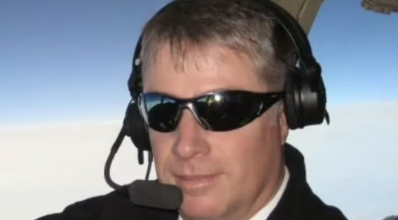 Шотландського пілота Рассела затримали в Единбурзі п'яним Шотландського пілота Рассела затримали в Единбурзі п'яним