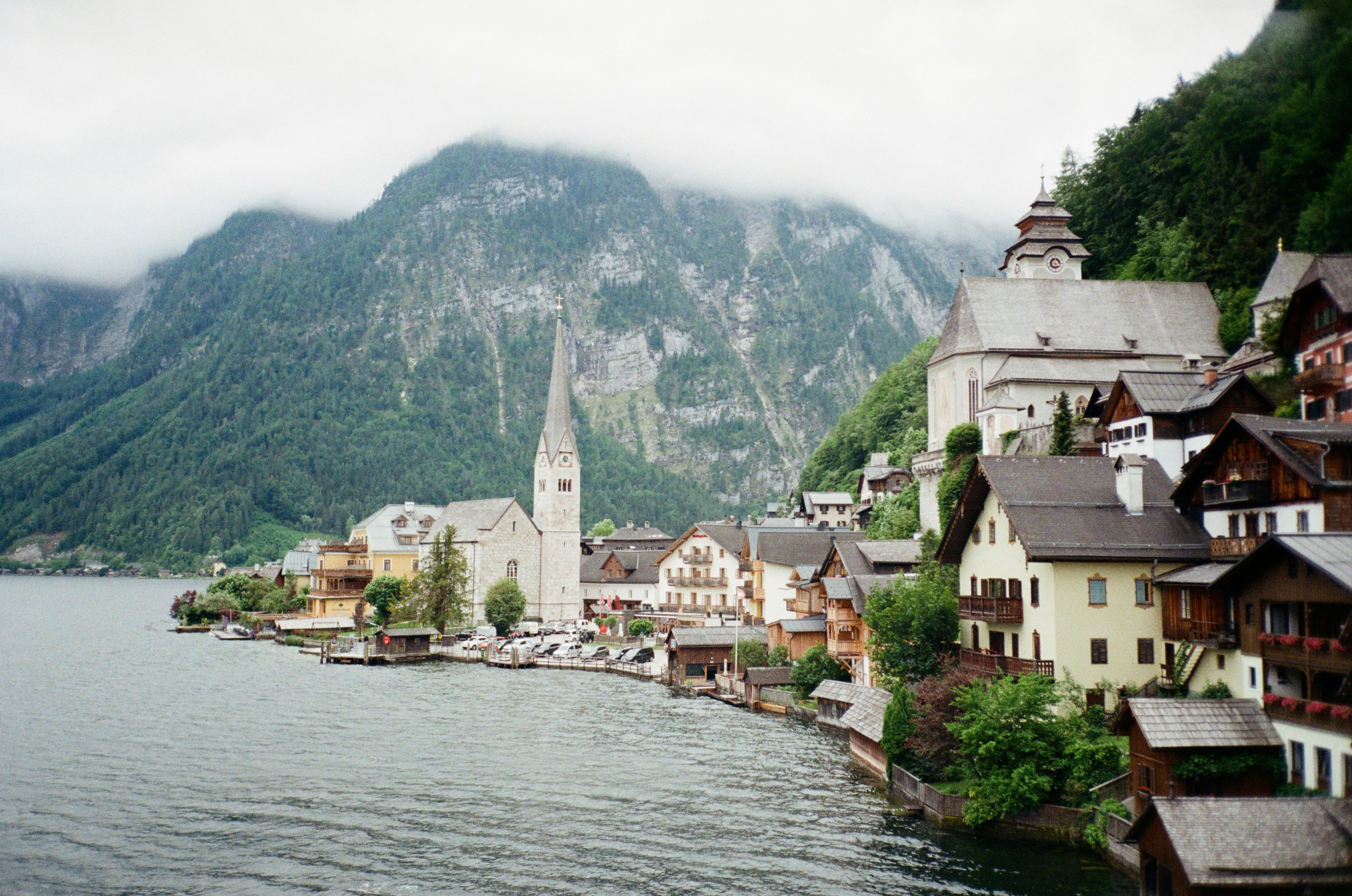 Куди поїхати в Австрії навесні 2024 року - чому варто відвідати Гальштат