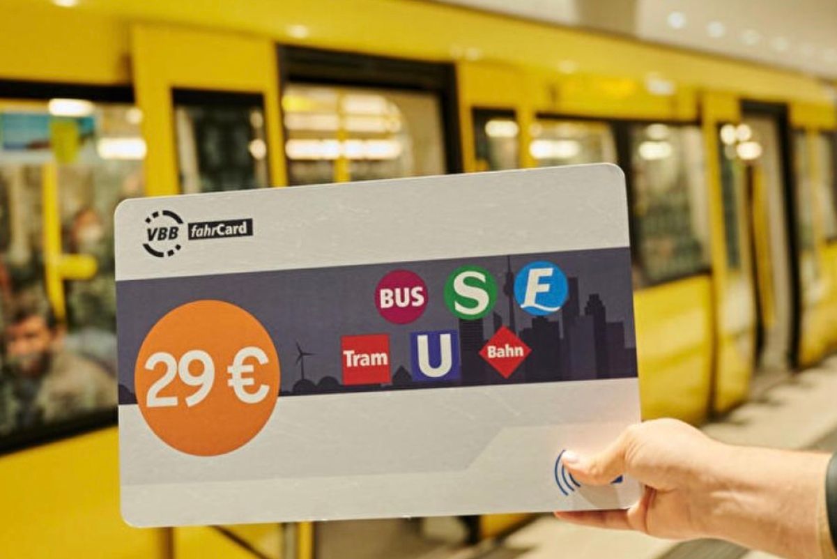 В Берлине снова запустят проездной за 29 евро