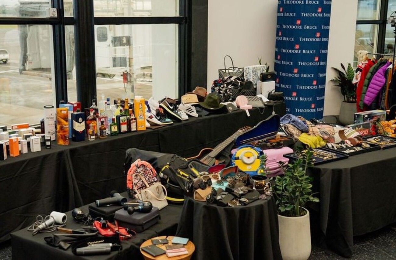 У Сіднеї на аукціоні продадуть забуті в аеропорту речі - найдивніші позиції У Сіднеї на аукціоні продадуть забуті в аеропорту речі - найдивніші позиції