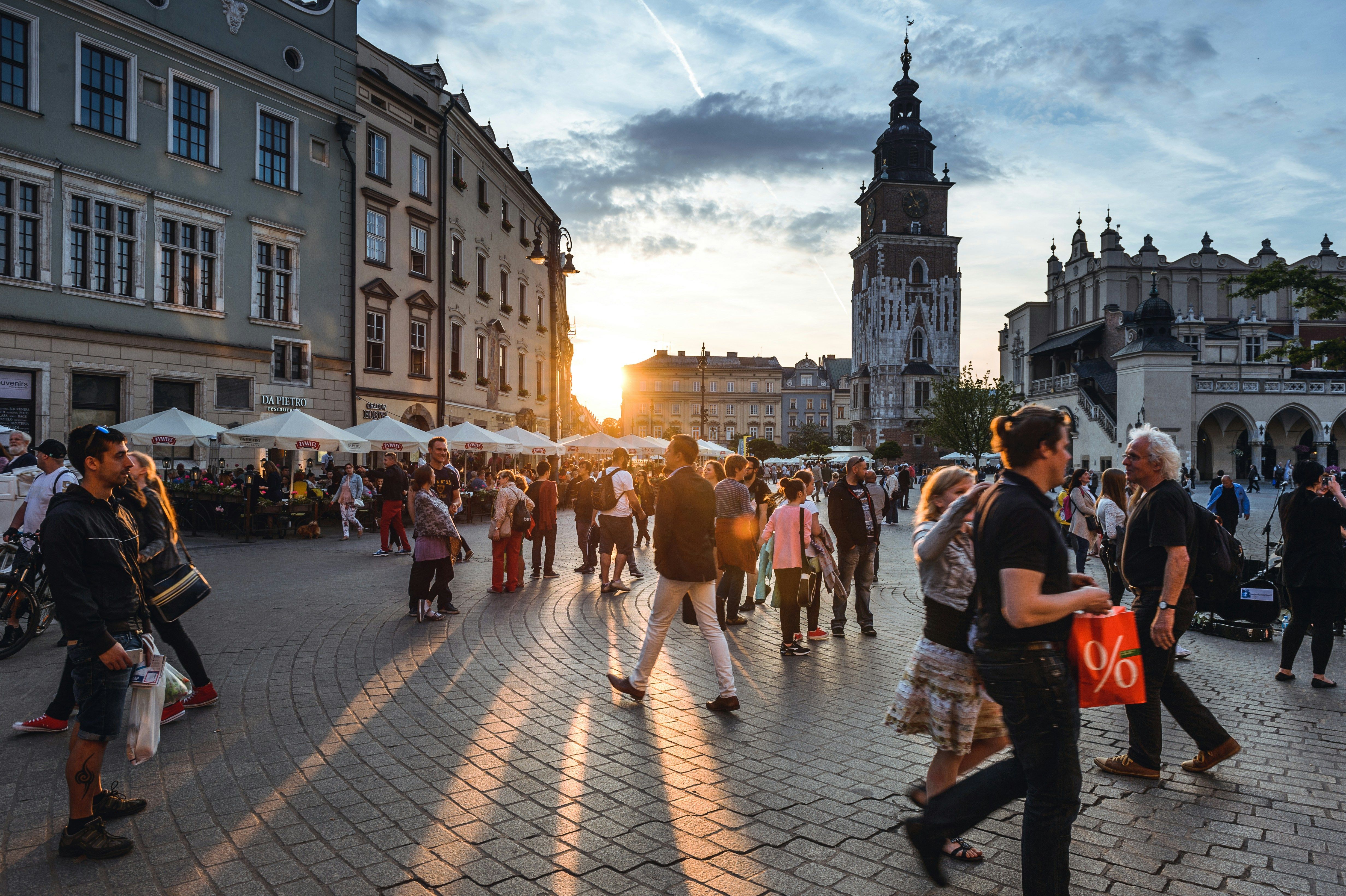 Польща запровадить нову систему перевірки іноземців - українці можуть втратити пільги