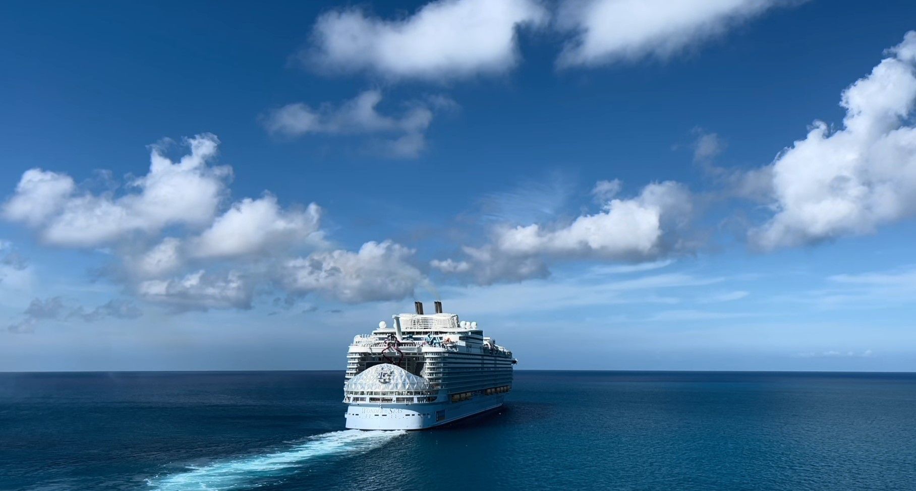 Кевін Мартін, який мешкає на круїзному лайнері, розповів, скільки це коштує Кевін Мартін, який мешкає на круїзному лайнері, розповів, скільки це коштує