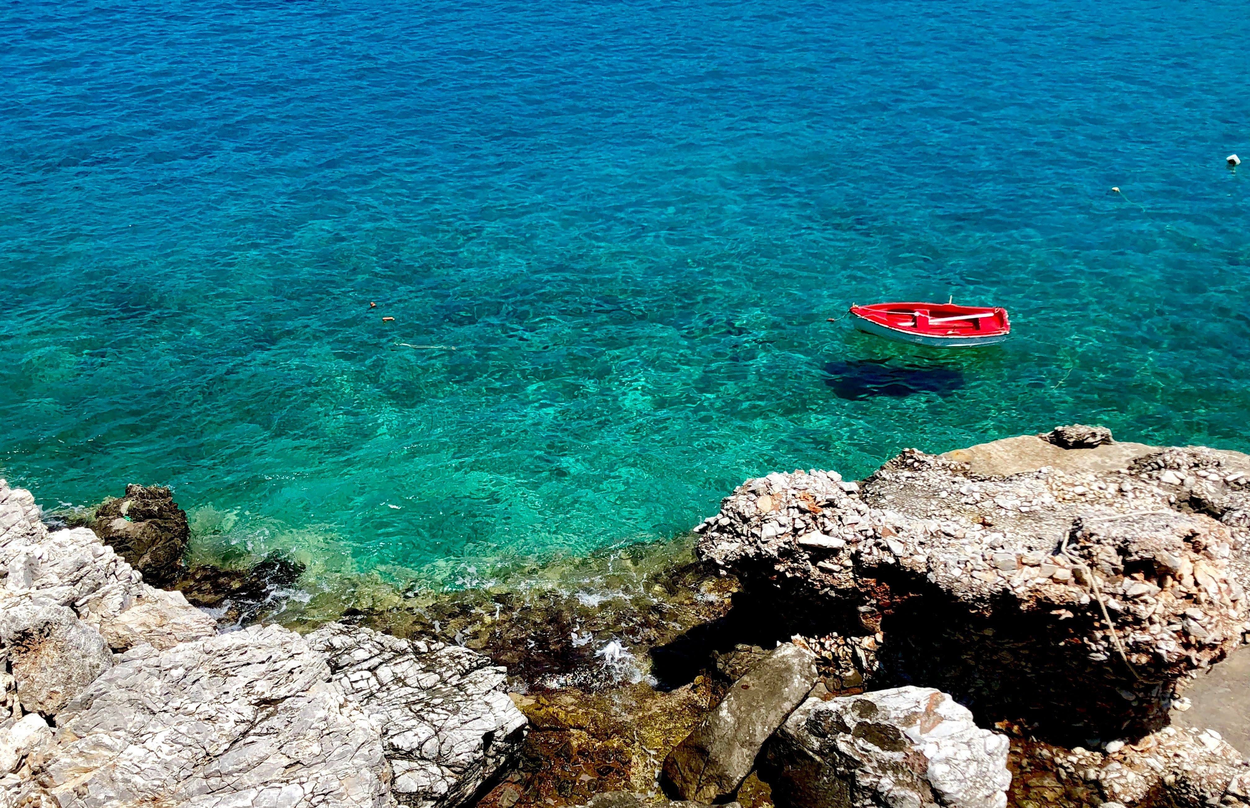 Острів Фолегандрос у Греції - одне з найбільш недооцінених місць Греції - чому його варто відвідати