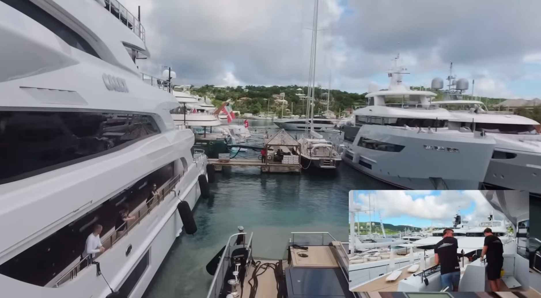 Яхта Loon стоит 75 миллионов долларов - шеф-повар Дин рассказал, что стоит знать о жизни на ней Яхта Loon стоит 75 миллионов долларов - шеф-повар Дин рассказал, что стоит знать о жизни на ней