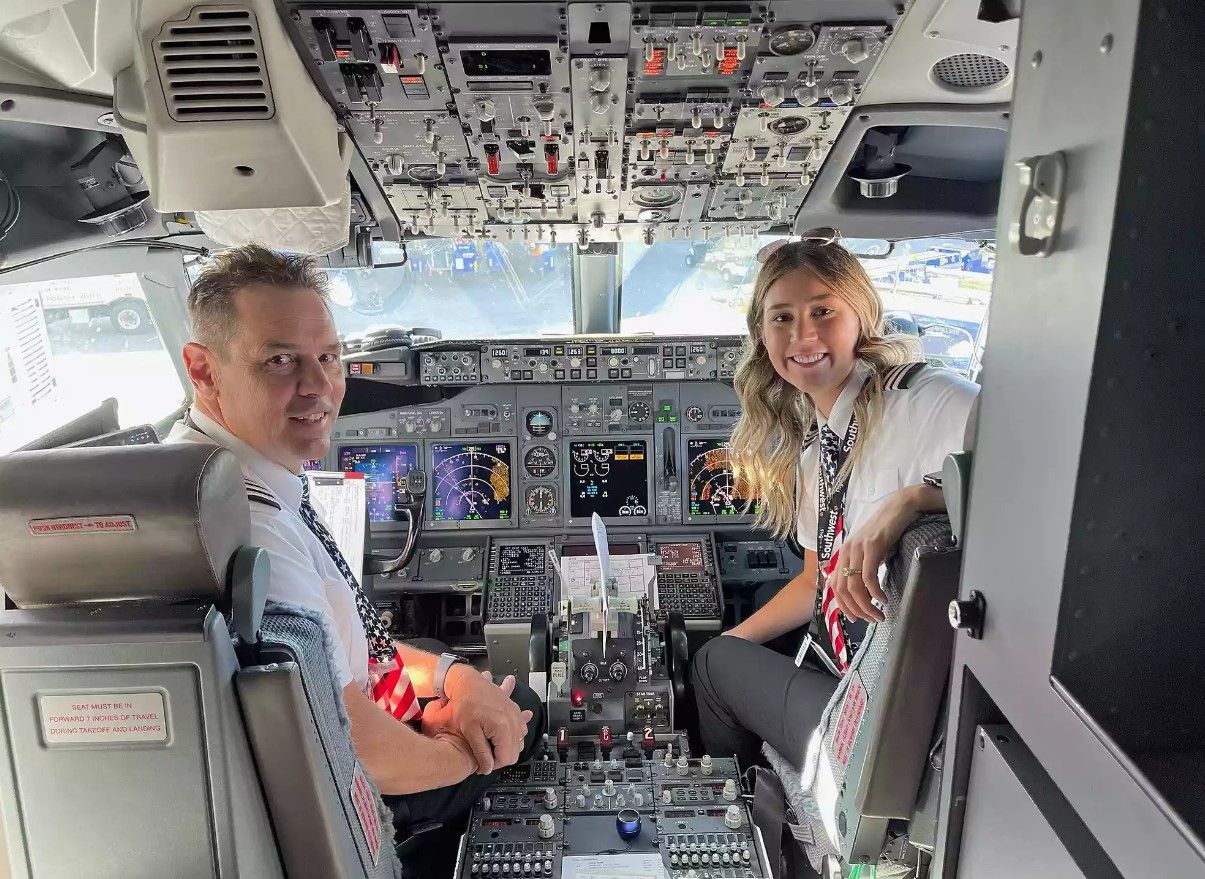 Донька пілота Маккензі з дитинста мріяла стати пілотесою - як їй вдалося реалізувати мрію Донька пілота Маккензі з дитинста мріяла стати пілотесою - як їй вдалося реалізувати мрію