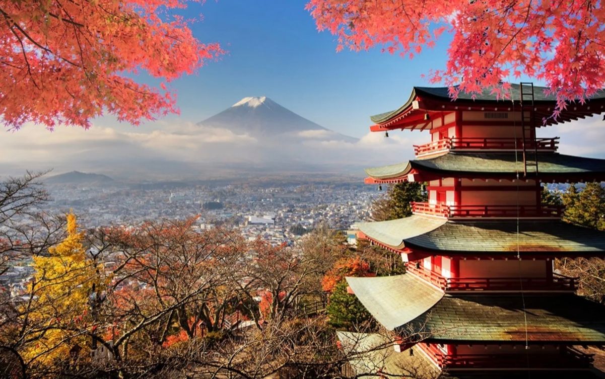 С 1 июля гора Фудзи вводит туристический сбор С 1 июля гора Фудзи вводит туристический сбор