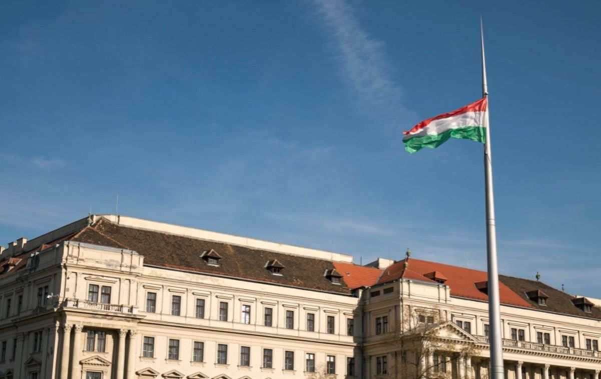 Угорщина змінила правила для українських біженців Угорщина змінила правила для українських біженців