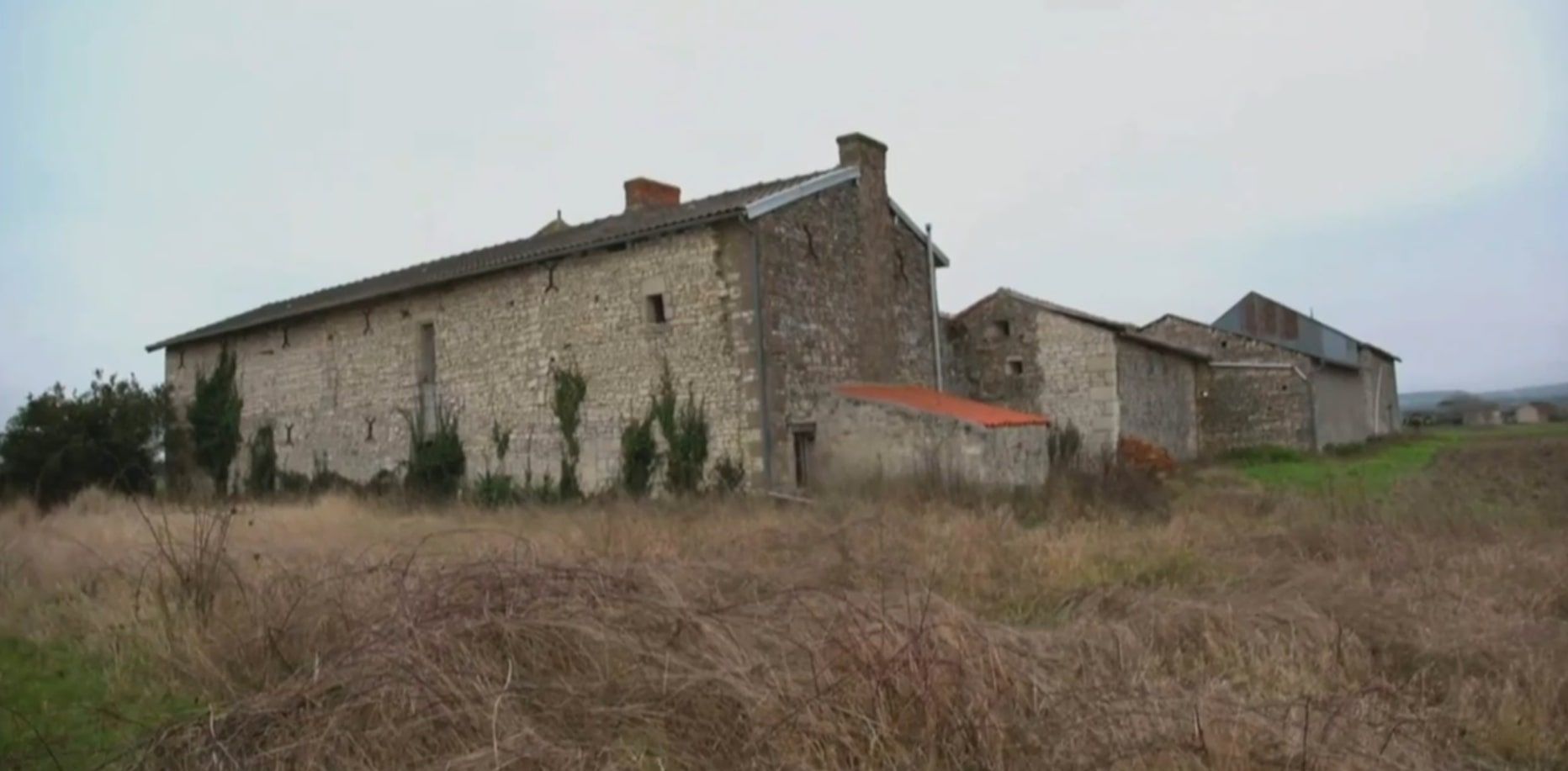 Необычные истории о покупке недвижимости - Шон Болдок и Лолли Керран приобрели деревню Необычные истории о покупке недвижимости - Шон Болдок и Лолли Керран приобрели деревню