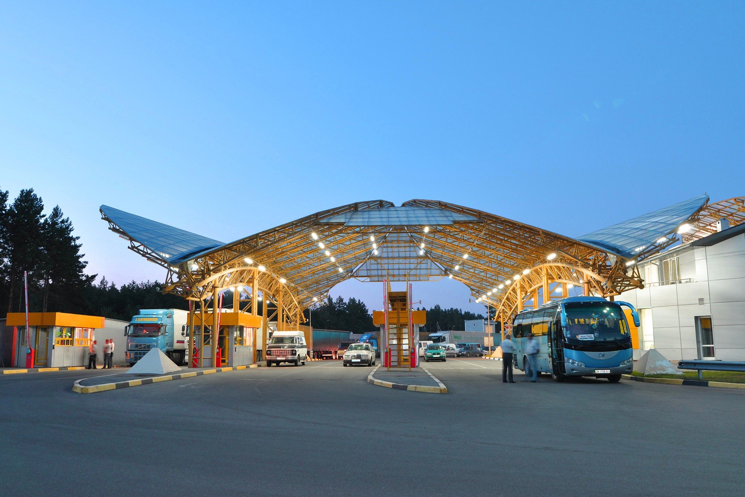 Польша 5 августа закрыла пункт пропуска вблизи Ягодина на границе с Украиной Польша 5 августа закрыла пункт пропуска вблизи Ягодина на границе с Украиной