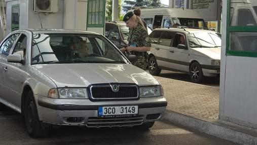 На польському кордоні застрягли 130 автомобілів: у яких пунктах пропуску черги