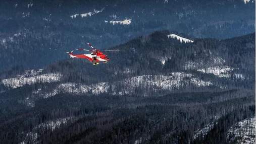 Отправили вертолет: в польских Татрах спасли украинку, застрявшую в заснеженных горах